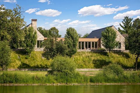 2505 E Lake Of The Isles Parkway Minneapolis MN 55405