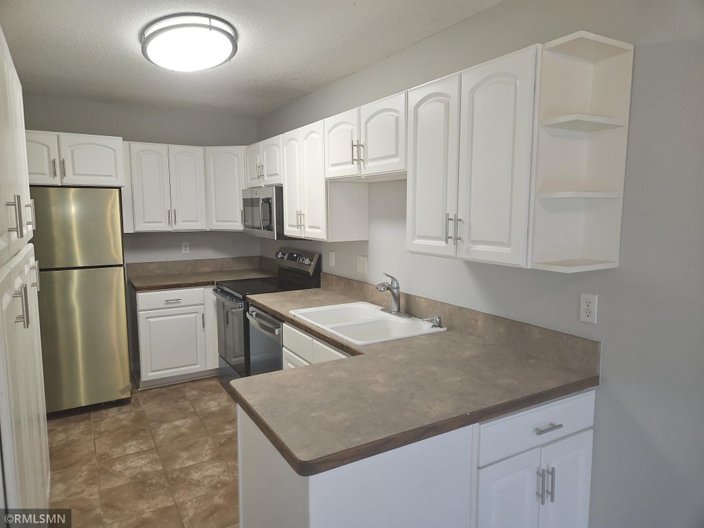 Photo of 837 Evergreen Circle, Burnsville, MN 55337 (MLS # 7165363)