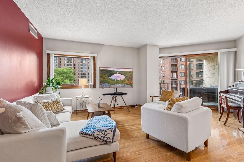 Photo of 1225 Lasalle Avenue #702, Minneapolis, MN 55403 (MLS # 7077247)