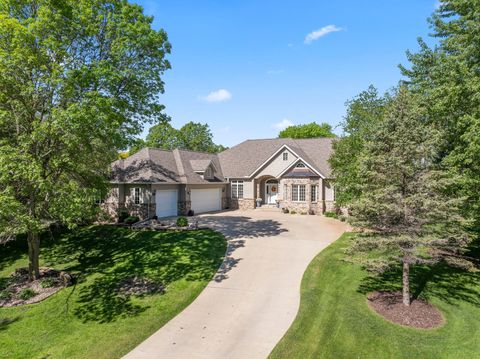 Photo of 2508 4th Avenue NW, Austin, MN 55912 (MLS # 6803458)