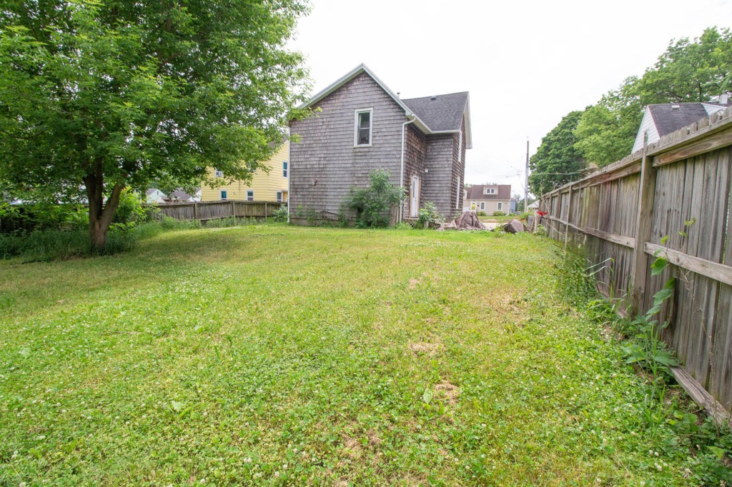 Photo of 1402 9th Avenue NW, Austin, MN 55912 (MLS # 7088957)