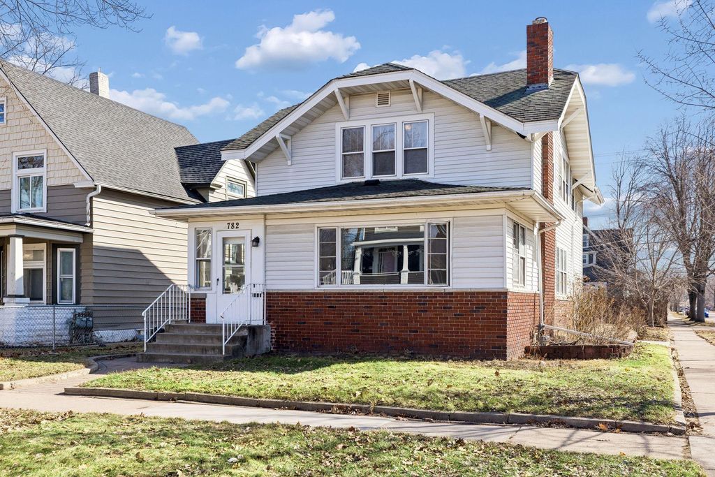 Photo of 782 Rose Avenue E, Saint Paul, MN 55106 (MLS # 7023601)