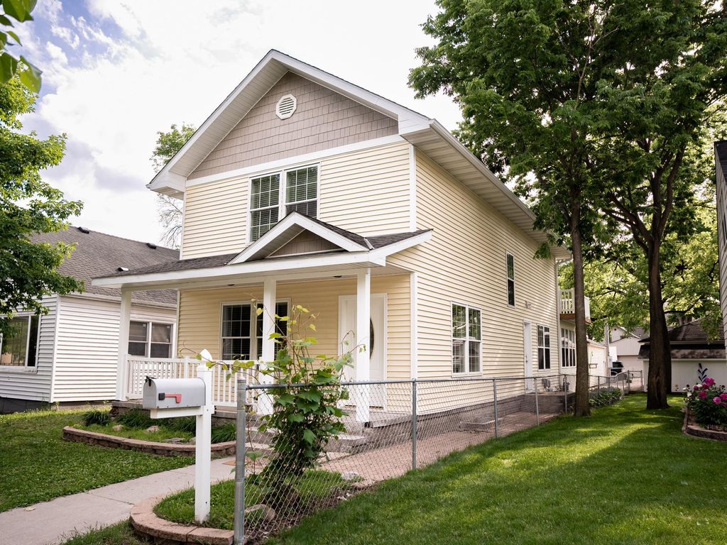 Photo of 113 N Ash Street, Chaska, MN 55318 (MLS # 7086505)