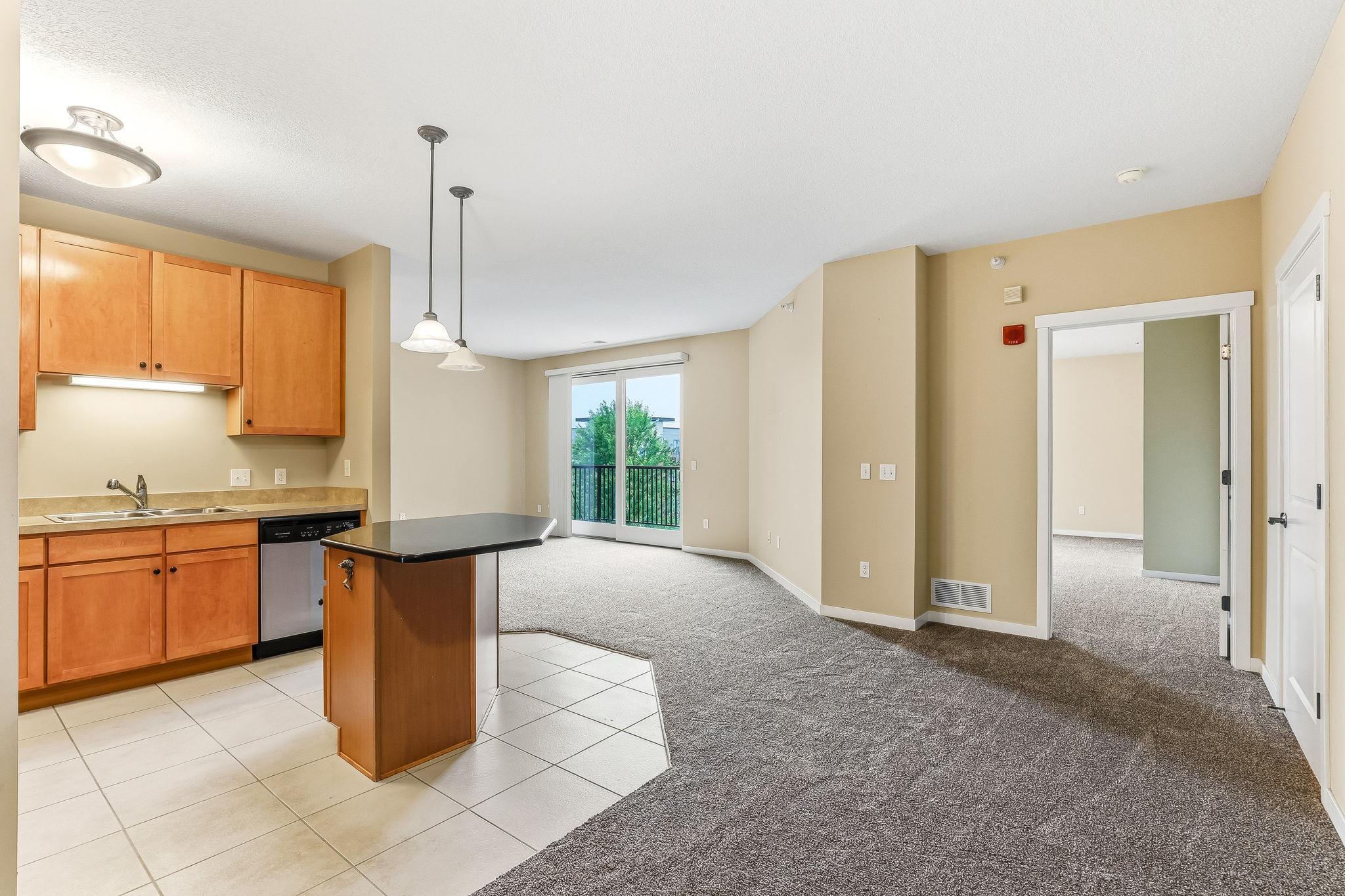 1070 Grandview Court NE 411