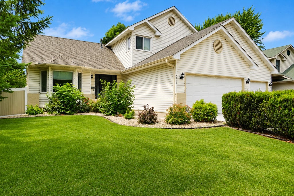 Photo of 4602 Pierce Street NE, Columbia Heights, MN 55421 (MLS # 7121070)