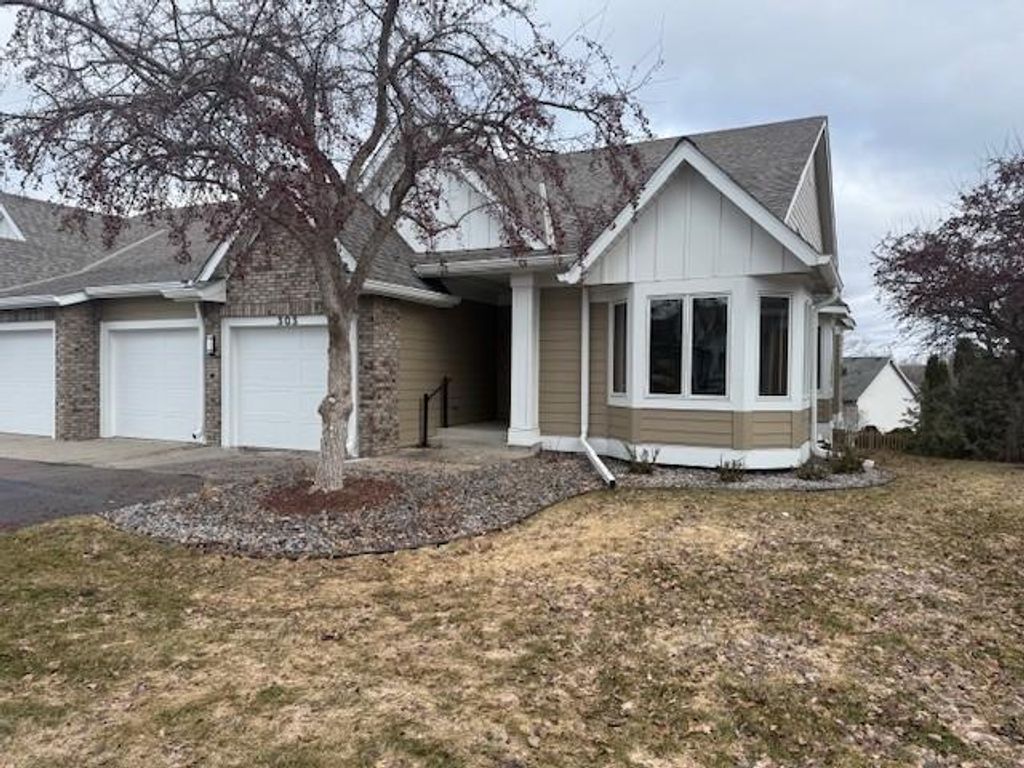Photo of 303 Sunflower Court, Vadnais Heights, MN 55127 (MLS # 7036665)