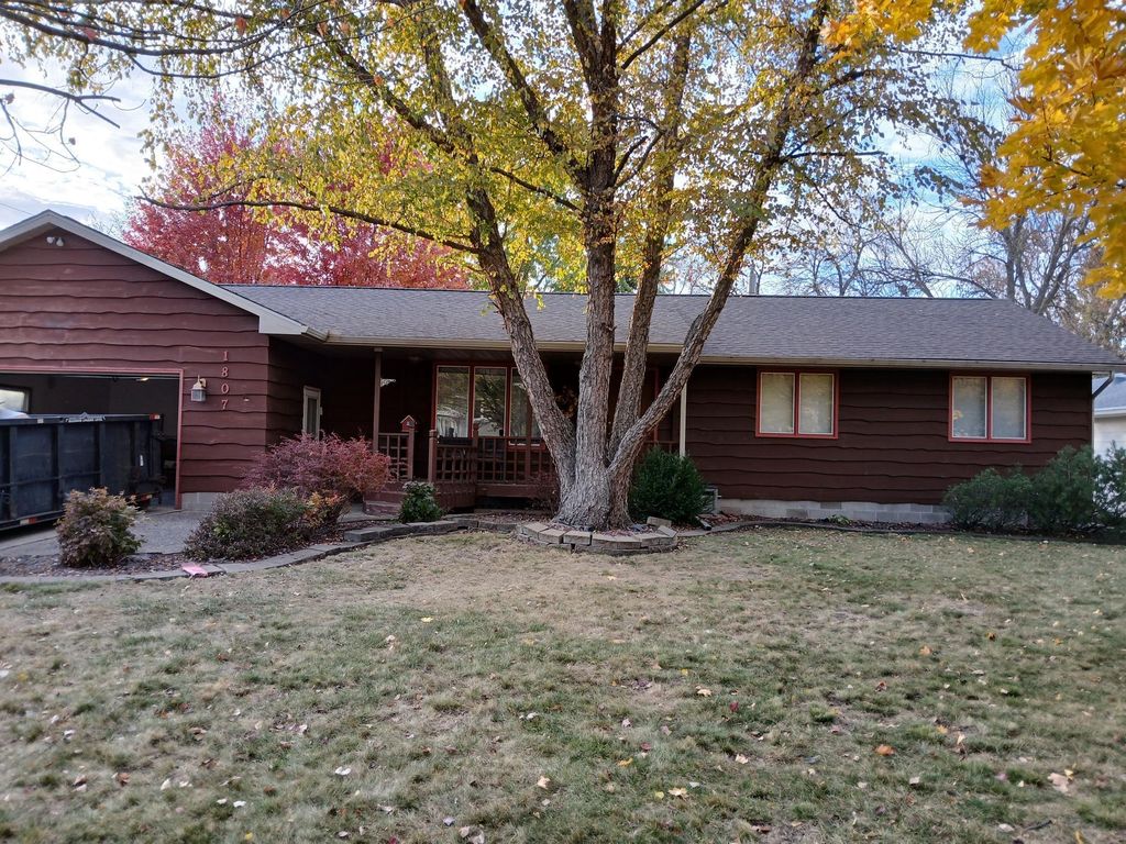 Photo of 1807 Brookside Drive, Albert Lea, MN 56007 (MLS # 7007915)
