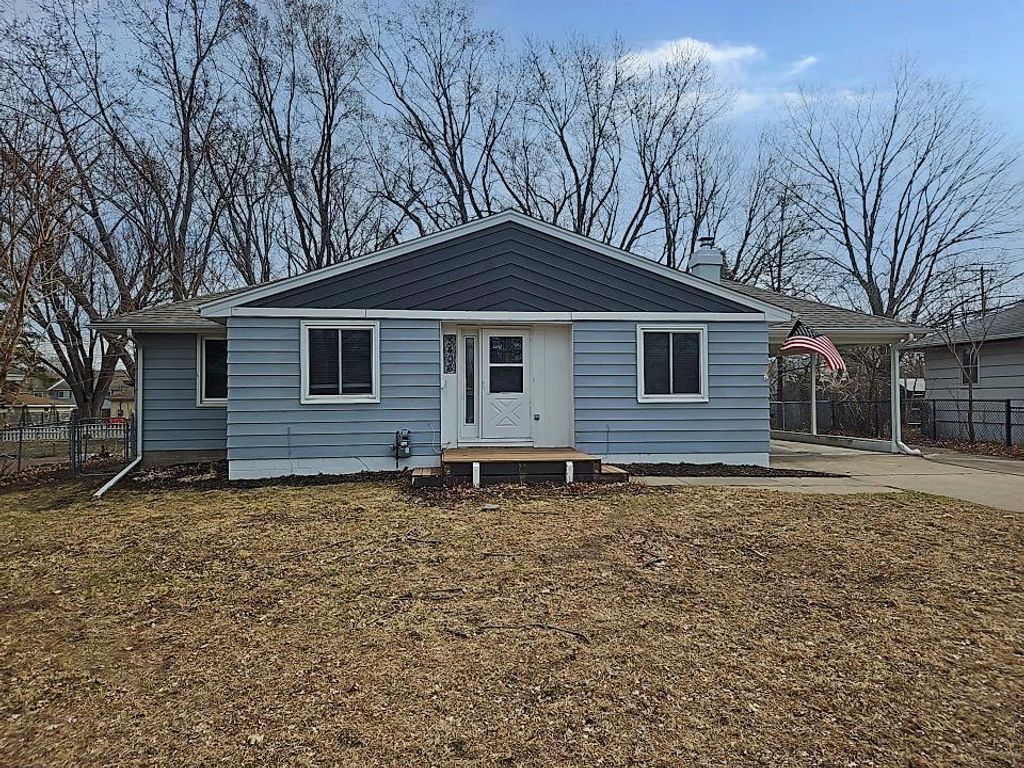 Photo of 5406 Utah Avenue N, New Hope, MN 55428 (MLS # 7049814)