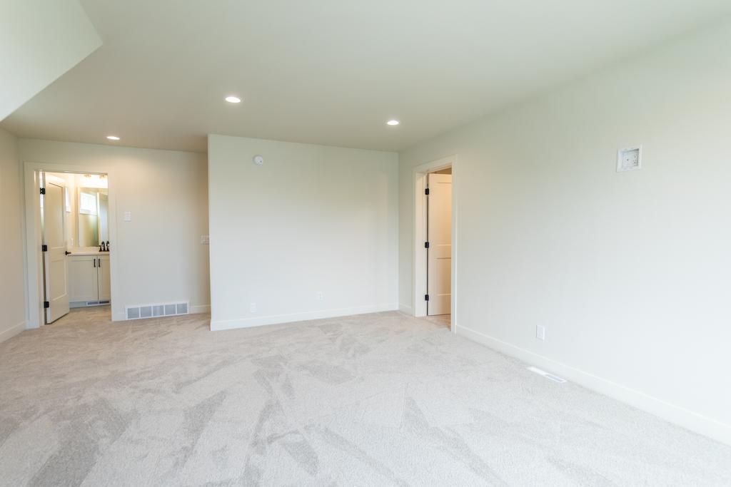 West Fargo, North Dakota 58078, United States, 2 Bedrooms Bedrooms, ,3 BathroomsBathrooms,Residential,Active,257221