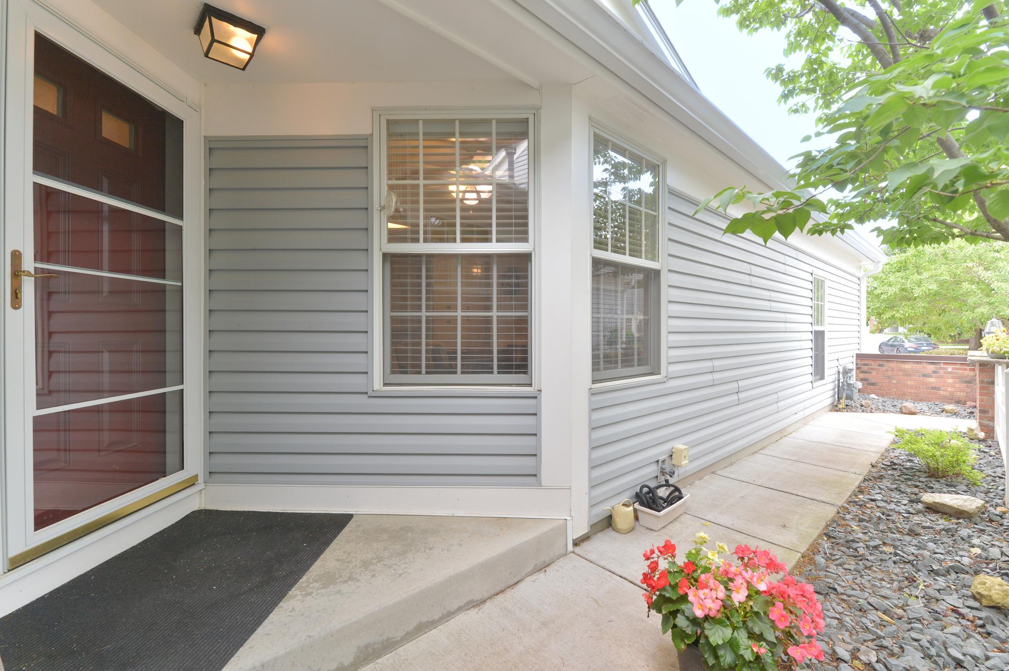 1262 Pond View Lane