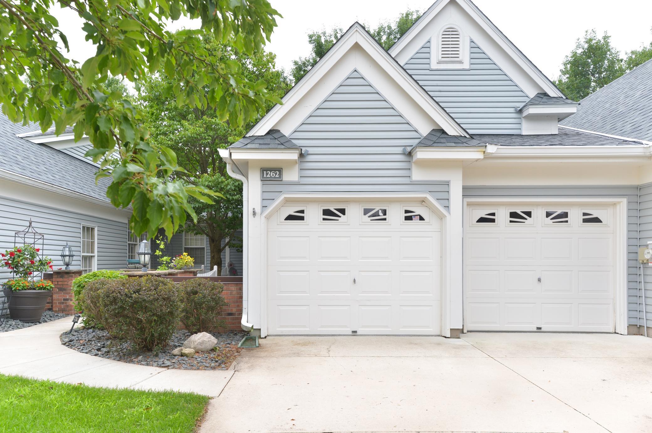 1262 Pond View Lane