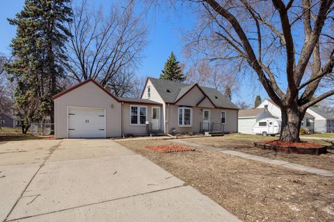 4741 Edgewood Avenue N Crystal MN 55428
