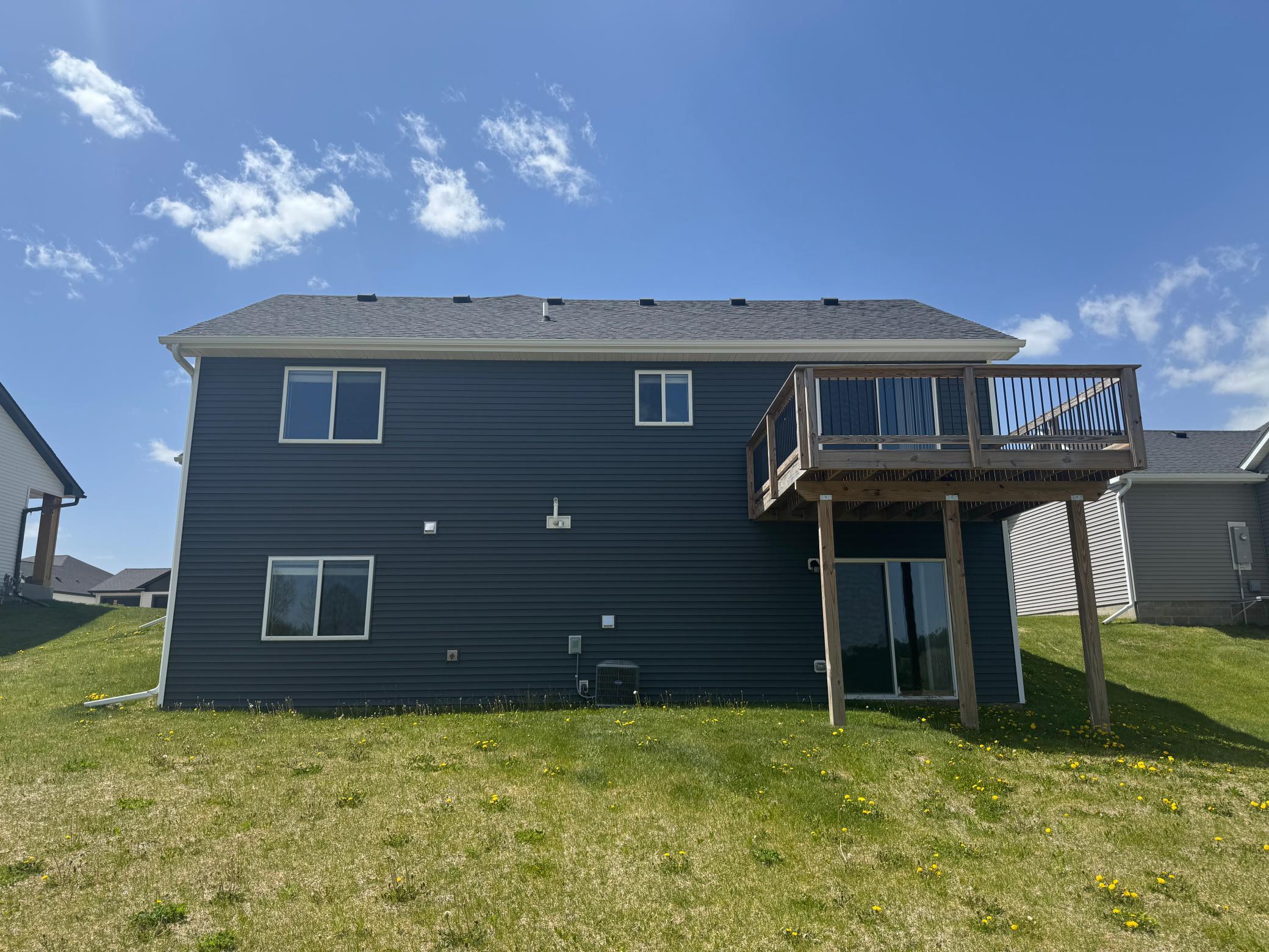 168 Stonelake Drive SE