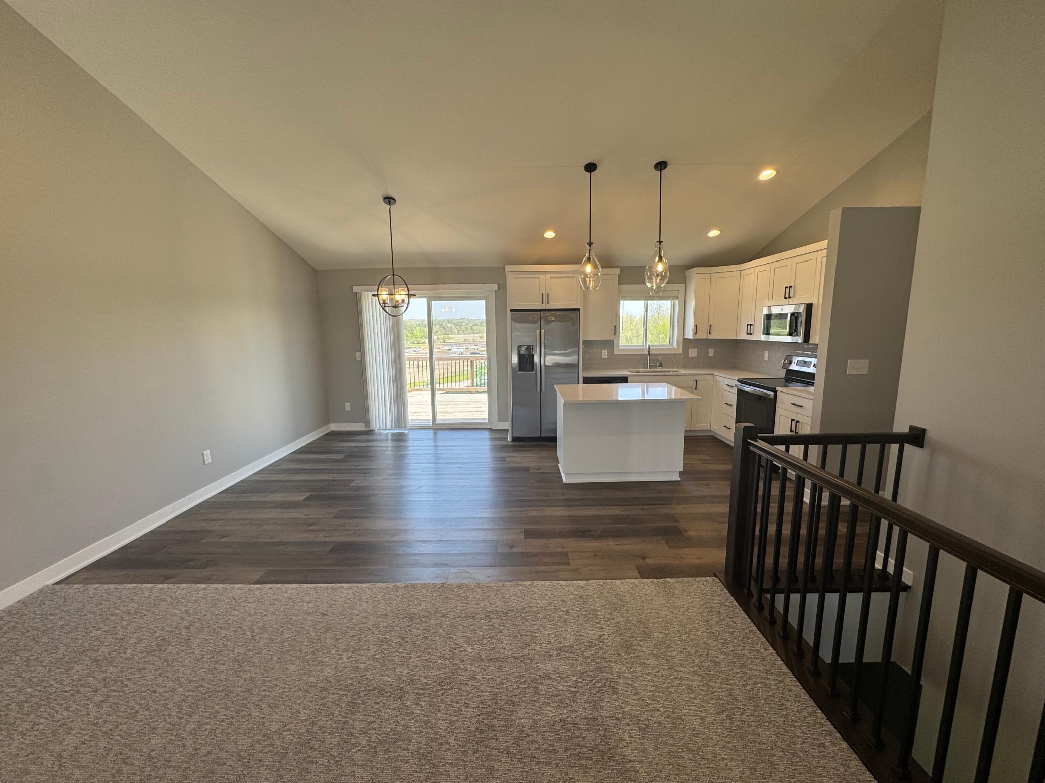 168 Stonelake Drive SE