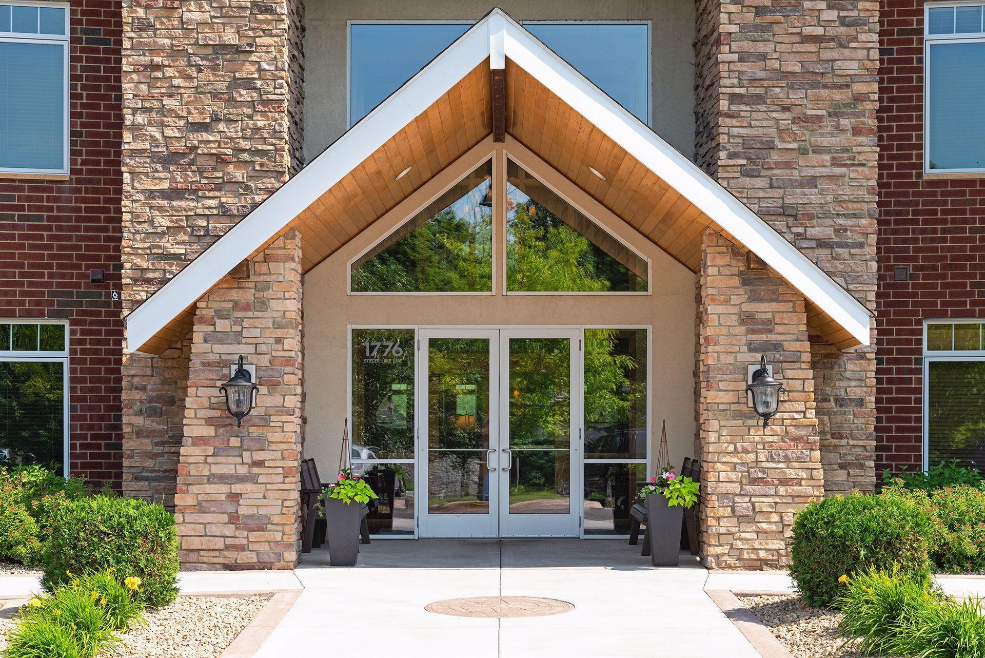 1776 Stieger Lake Lane 409
