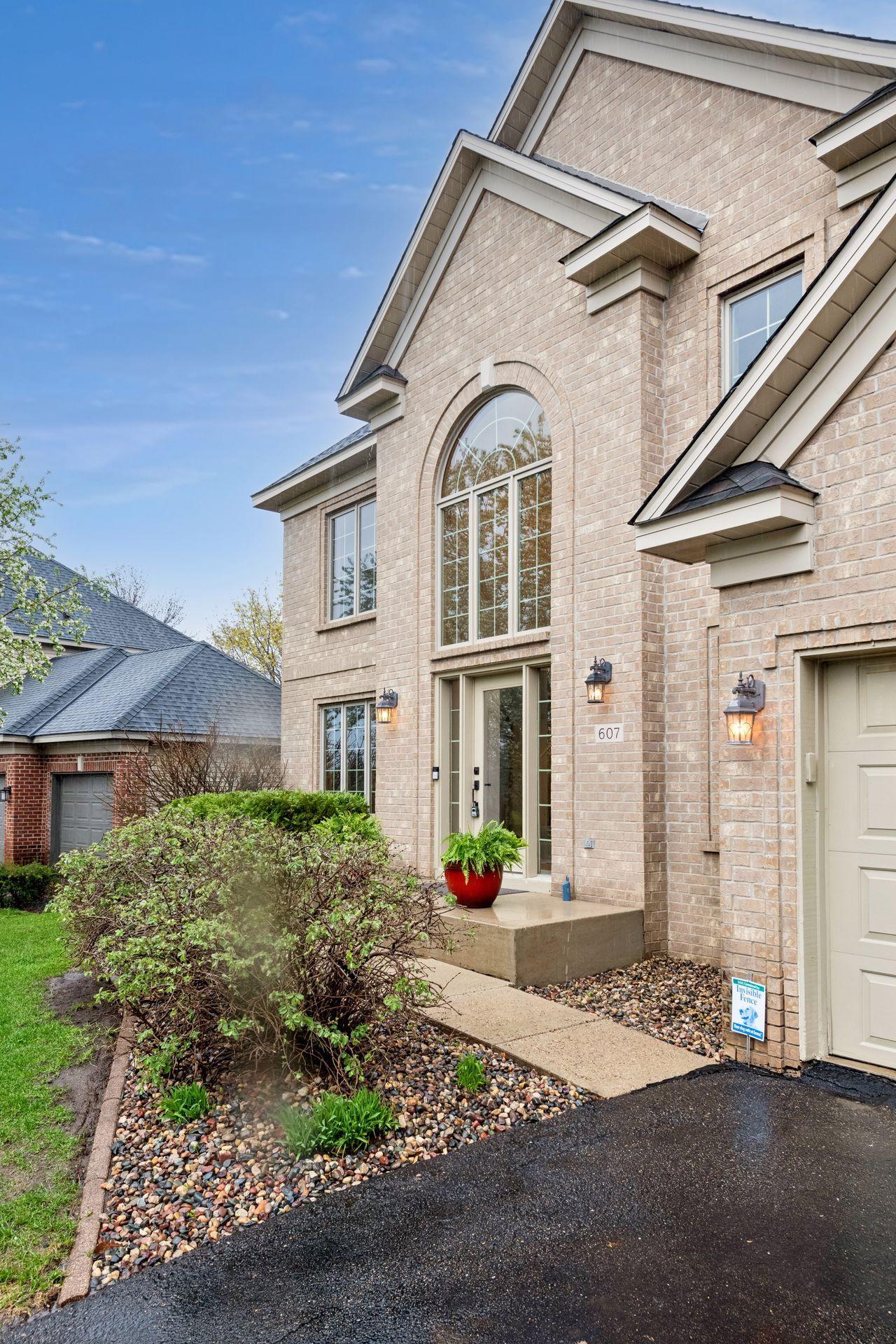 607 Carver Bluffs Parkway