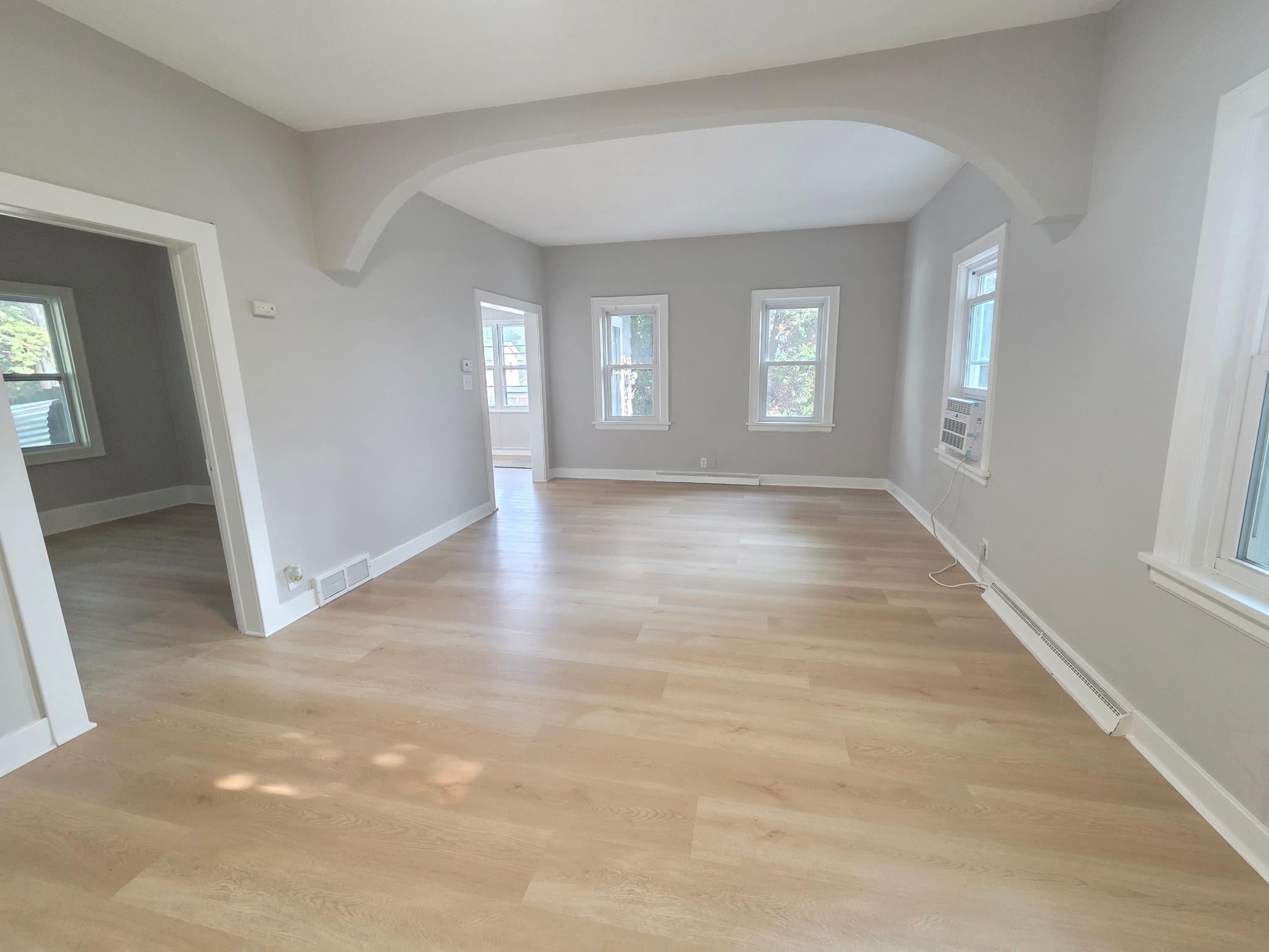 712 Maple Street W