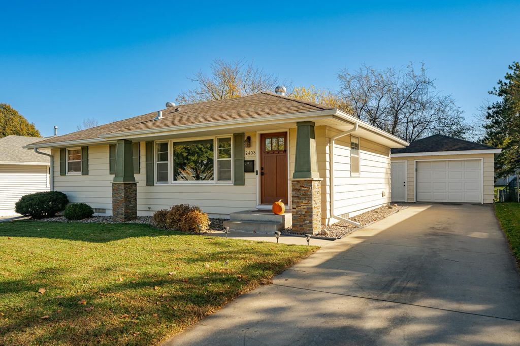 Photo of 2408 16th Avenue NW, Rochester, MN 55901 (MLS # 7009158)