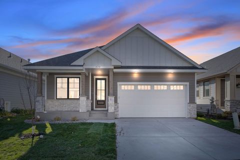 320 Laurel Curve Golden Valley MN 55426