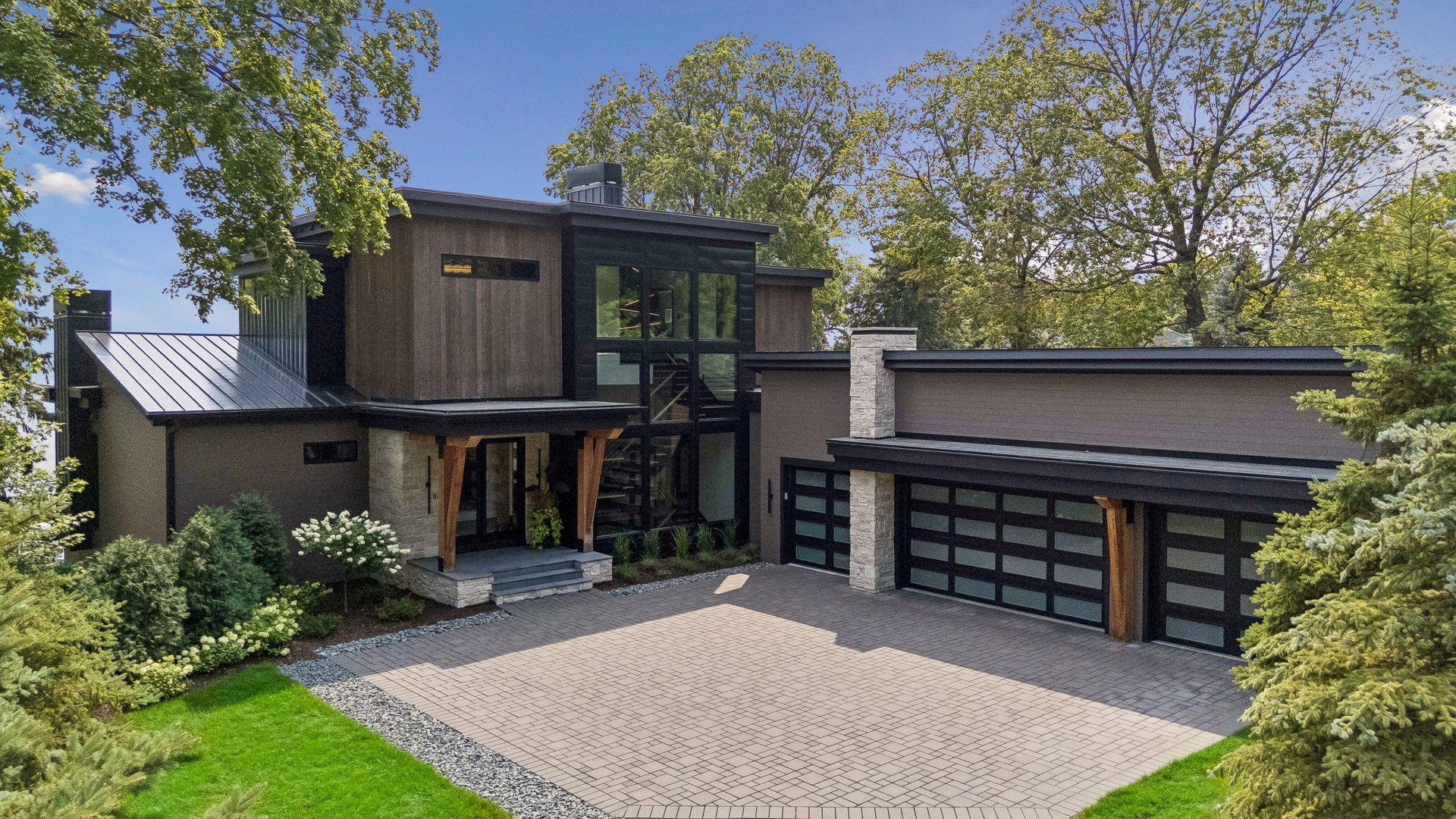 4041 N Shore Drive