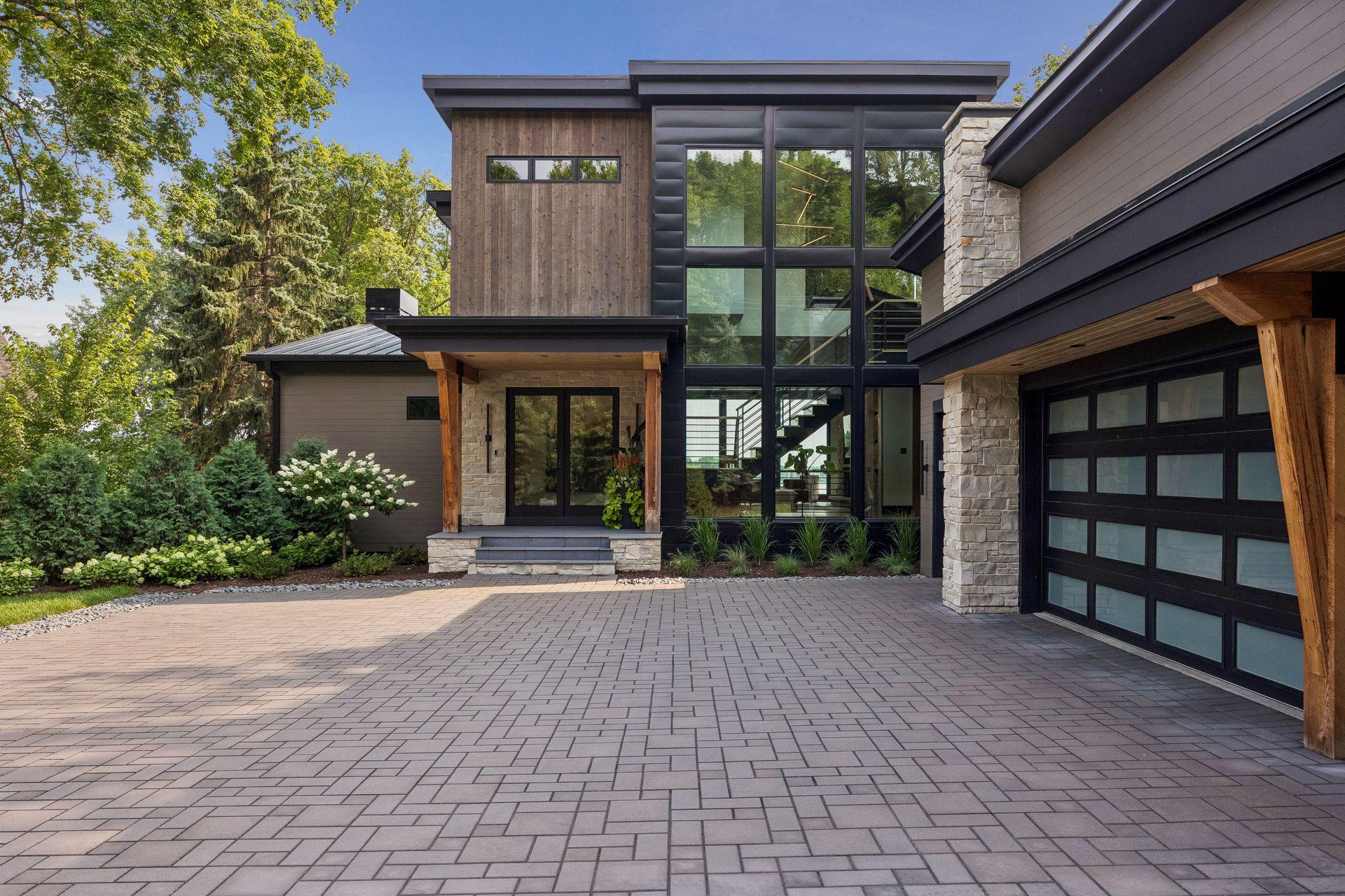 4041 N Shore Drive