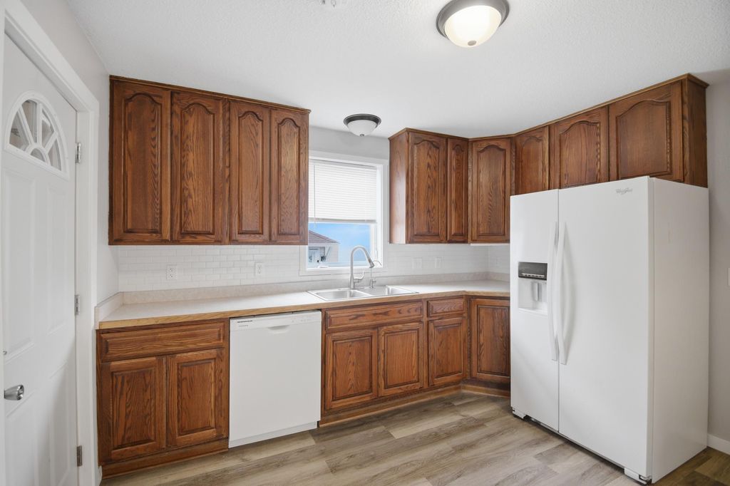 Photo of 401 3rd Avenue SW, Austin, MN 55912 (MLS # 7055345)