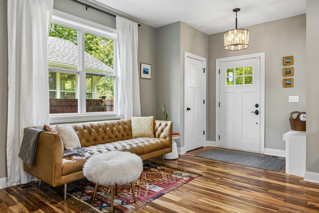 Photo of 315 Pascal Street S, Saint Paul, MN 55105 (MLS # 7091528)