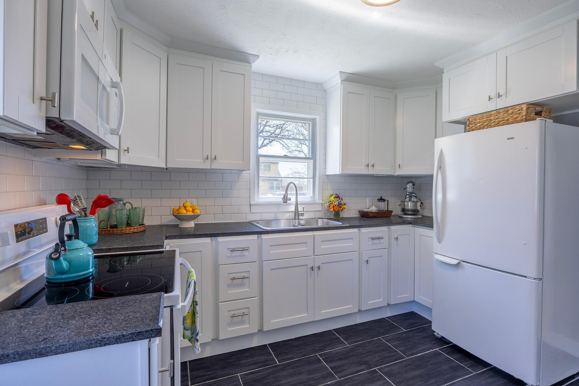 7524 Edgebrook Drive