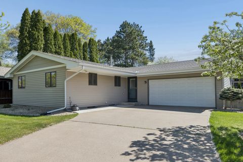 2439 Walnut Avenue New Brighton MN 55112