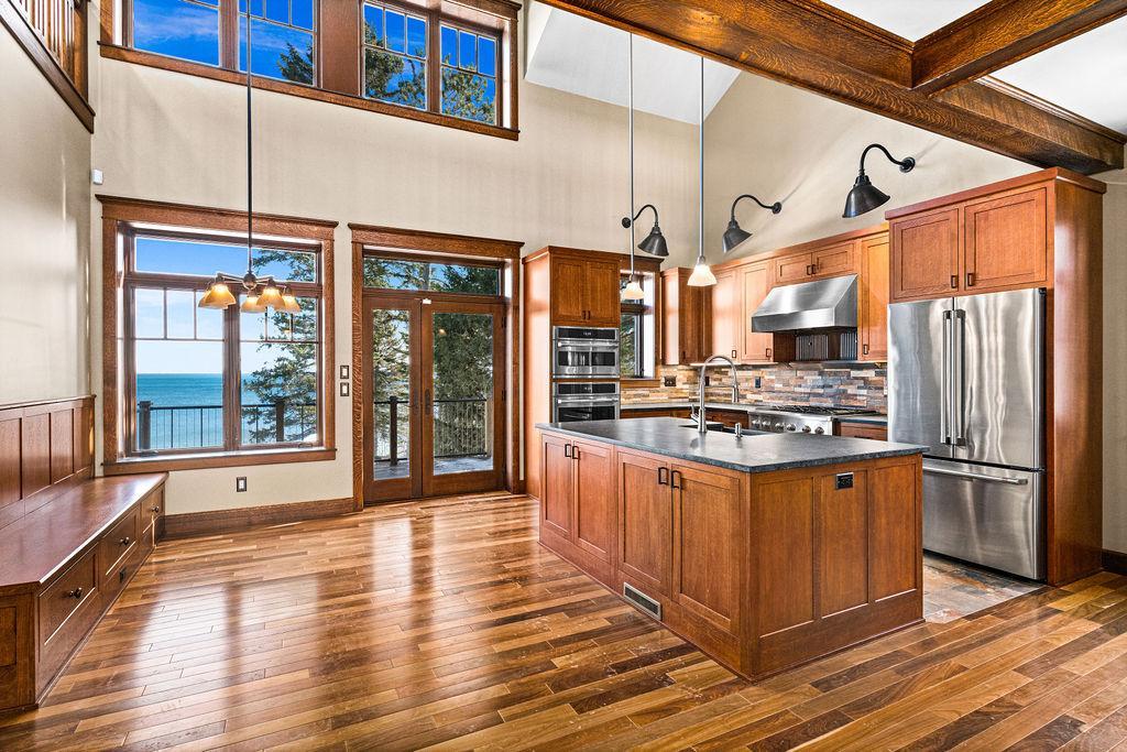 Duluth, Minnesota, 55804, United States, 2 Bedrooms Bedrooms, ,2 BathroomsBathrooms,Residential,Active,2032415