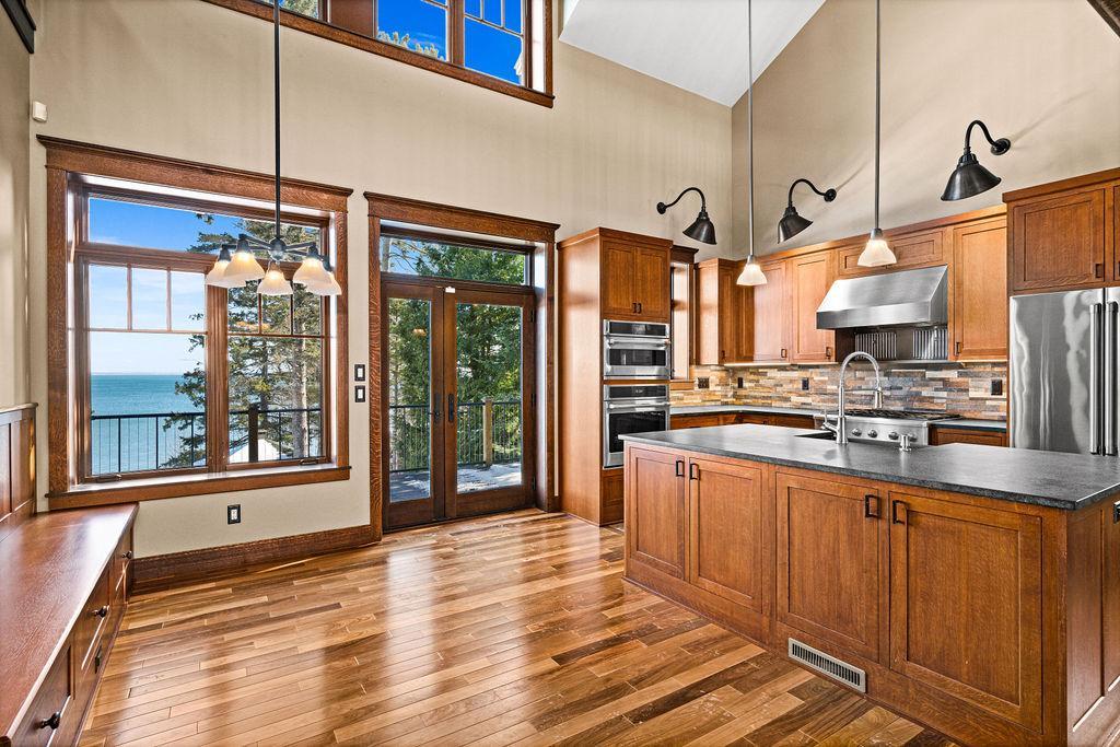 Duluth, Minnesota, 55804, United States, 2 Bedrooms Bedrooms, ,2 BathroomsBathrooms,Residential,Active,2032415