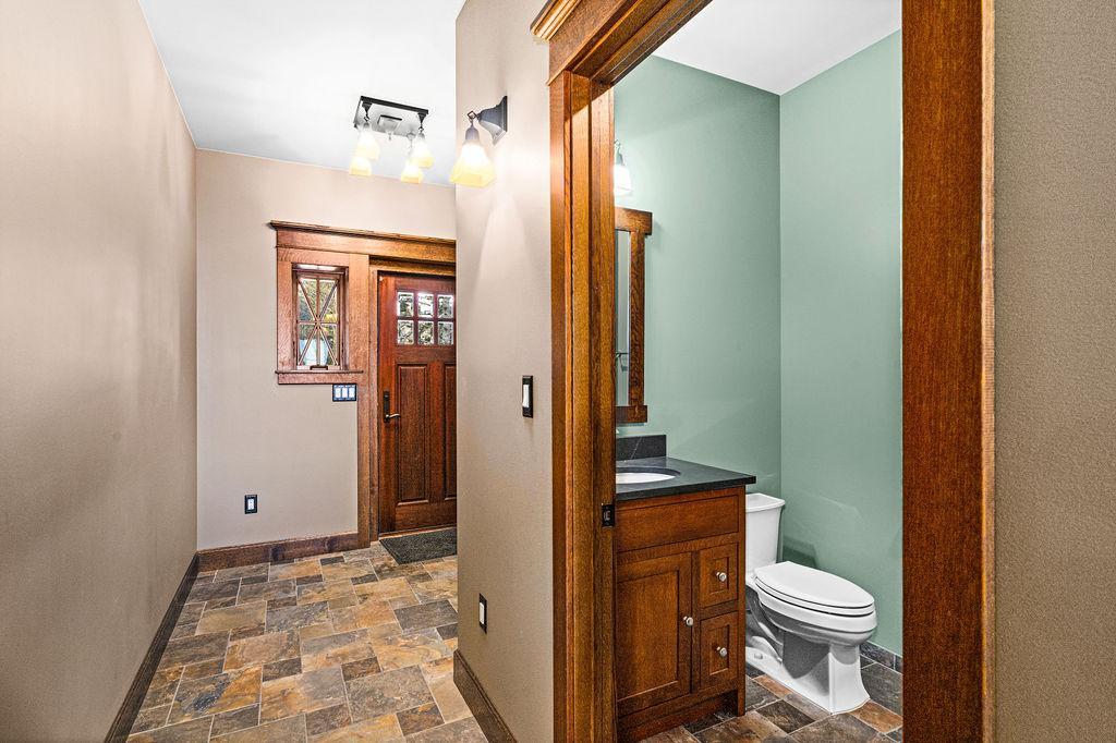 Duluth, Minnesota, 55804, United States, 2 Bedrooms Bedrooms, ,2 BathroomsBathrooms,Residential,Active,2032415