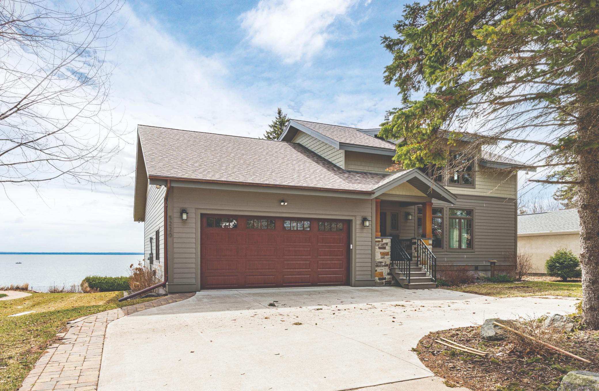 Duluth, Minnesota, 55804, United States, 2 Bedrooms Bedrooms, ,2 BathroomsBathrooms,Residential,Active,2032415