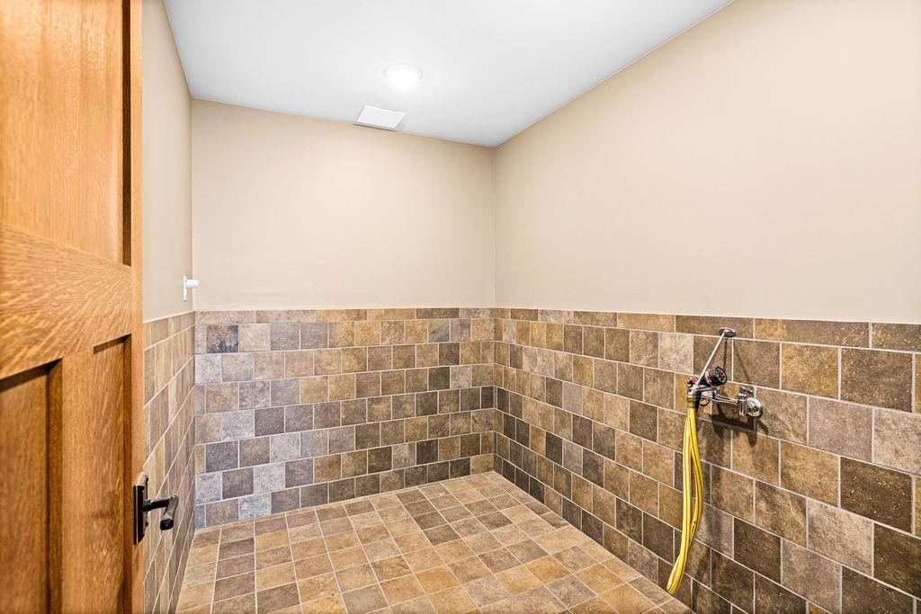 Duluth, Minnesota, 55804, United States, 2 Bedrooms Bedrooms, ,2 BathroomsBathrooms,Residential,Active,2032415