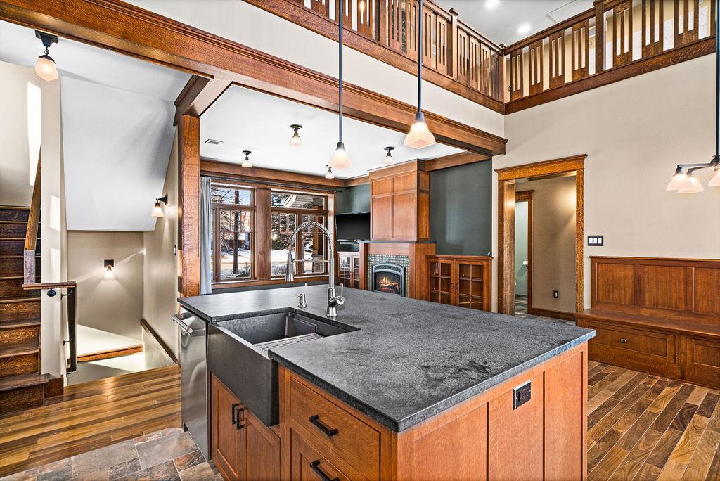 Duluth, Minnesota, 55804, United States, 2 Bedrooms Bedrooms, ,2 BathroomsBathrooms,Residential,Active,2032415