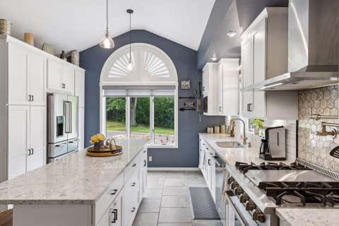 Tiny photo for 2041 Oakridge Street, Saint Paul, MN 55119 (MLS # 7117527)