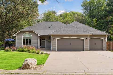 Tiny photo for 2041 Oakridge Street, Saint Paul, MN 55119 (MLS # 7117527)