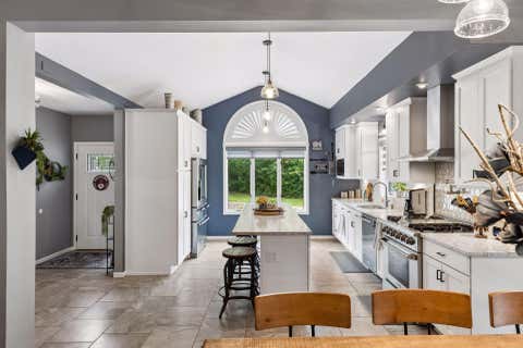 Tiny photo for 2041 Oakridge Street, Saint Paul, MN 55119 (MLS # 7117527)