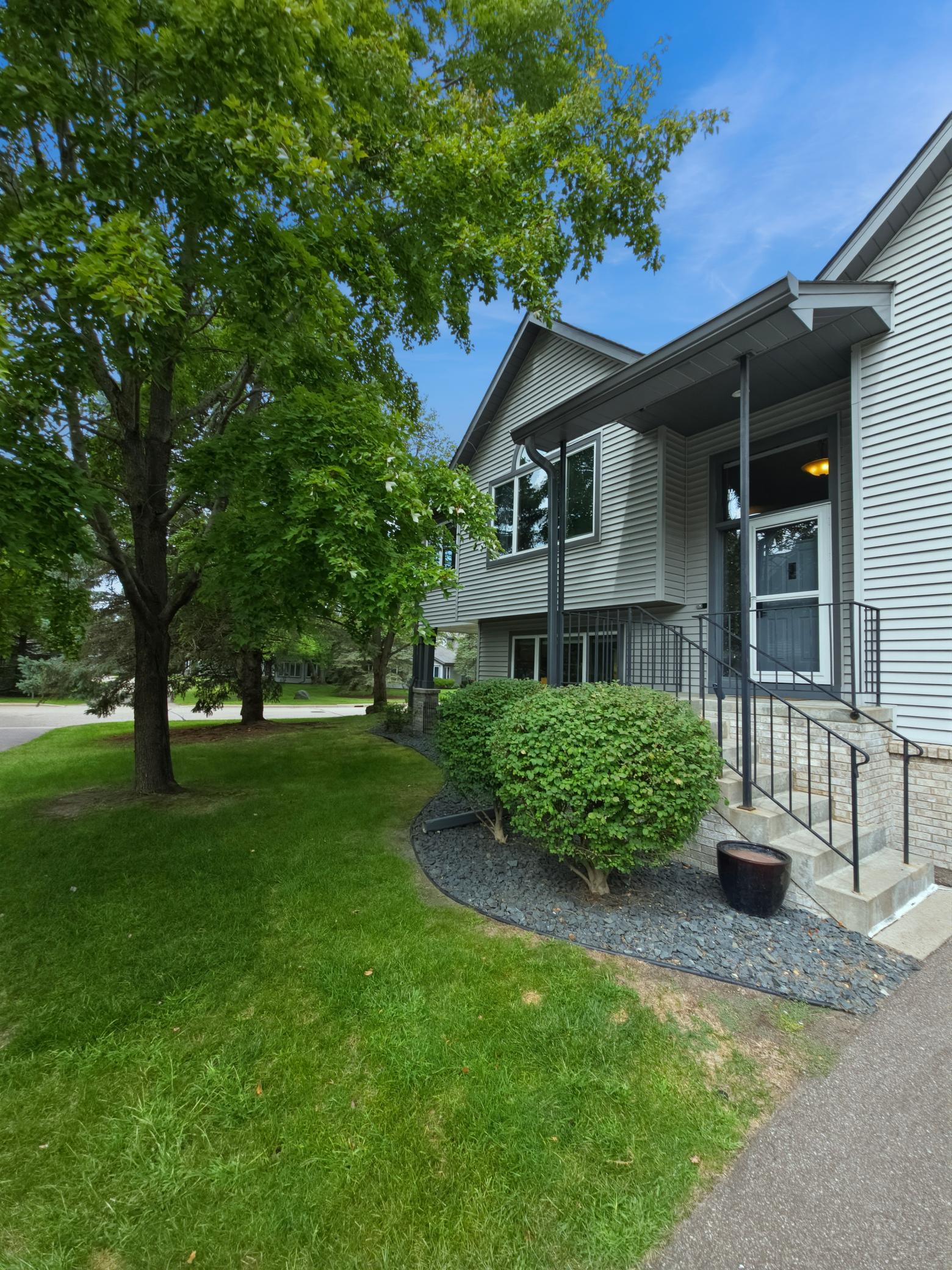 2552 Manitou Lane