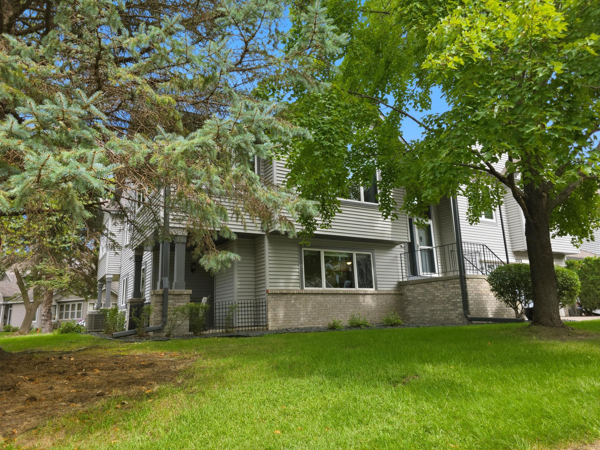 2552 Manitou Lane
