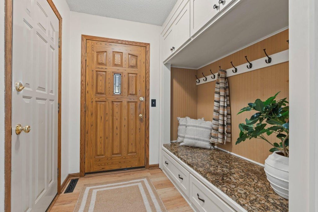 Photo of 1921 Linda Lane, Saint Cloud, MN 56301 (MLS # 7159613)