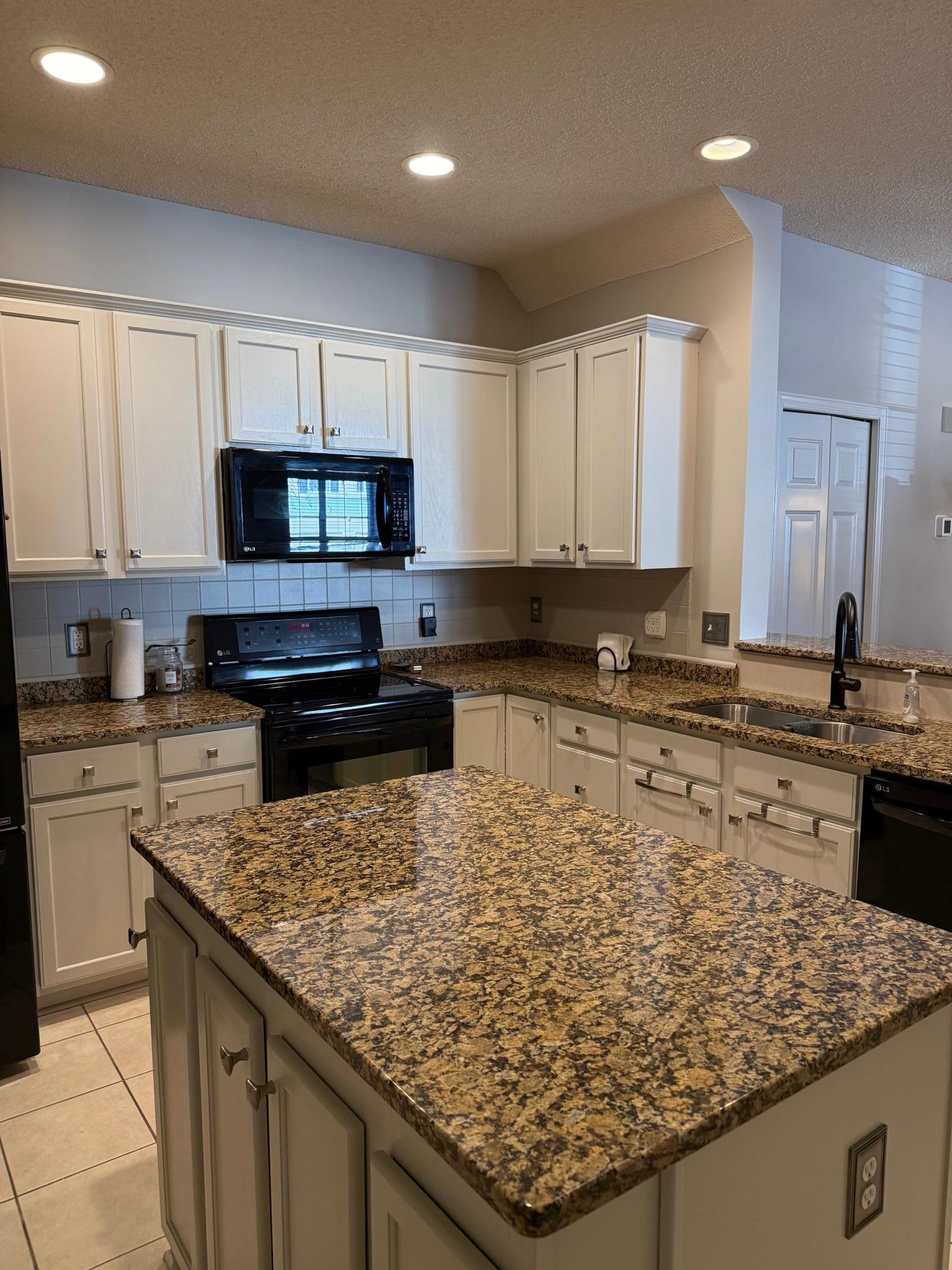 11345 Fergus Street NE G