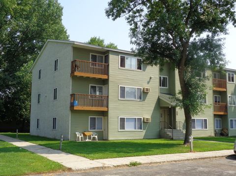 Photo of 808 E Evergreen Avenue #301, Olivia, MN 56277 (MLS # 6819089)