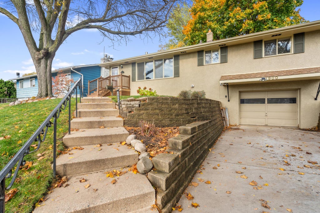 Photo of 1900 2nd Street N, South Saint Paul, MN 55075 (MLS # 7165682)