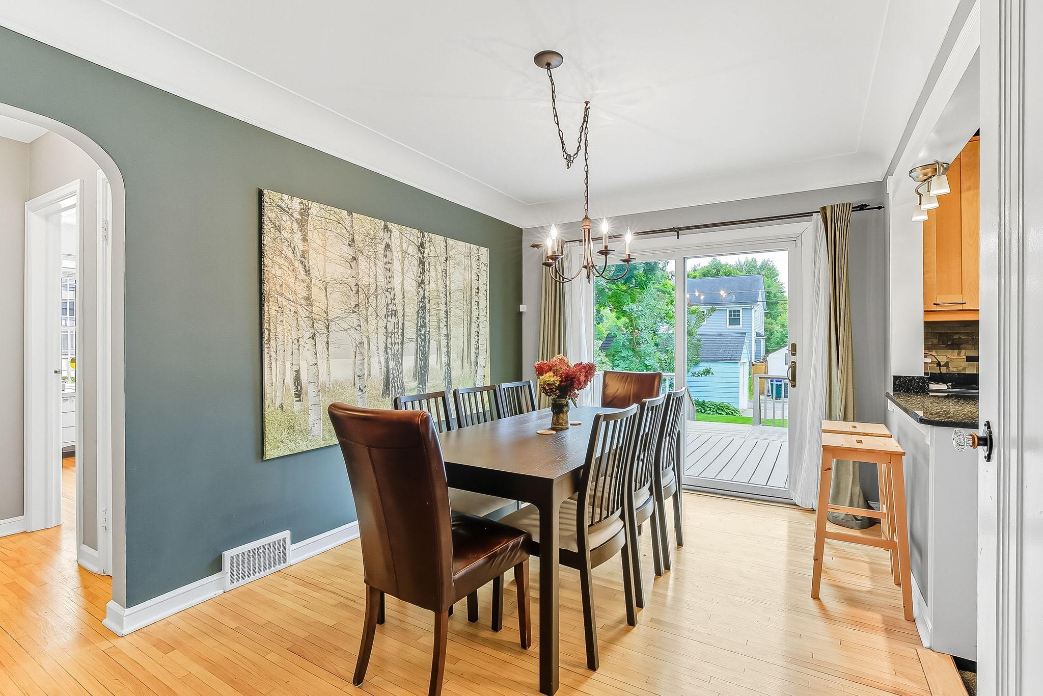 1392 Scheffer Avenue