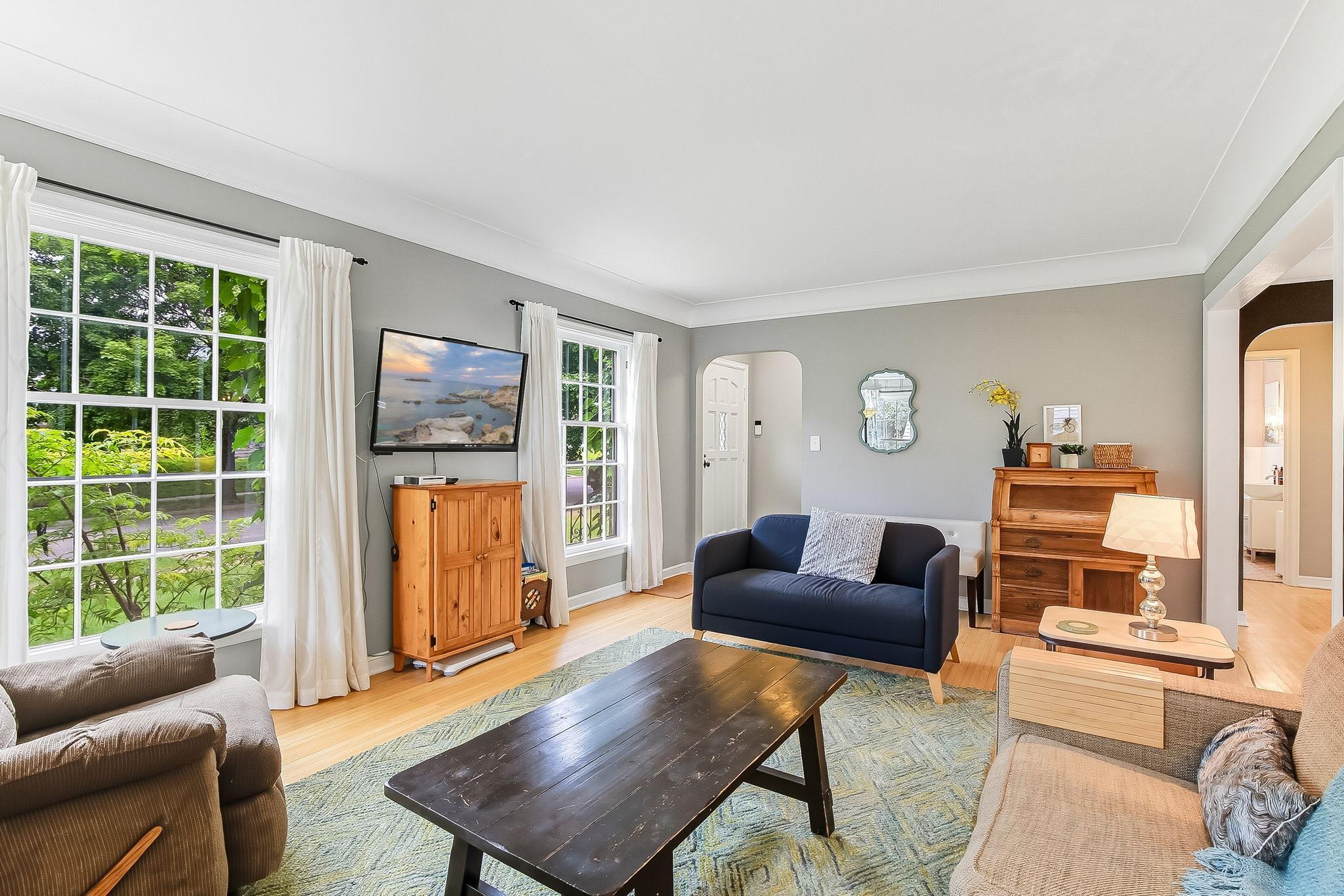 1392 Scheffer Avenue