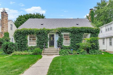 1392 Scheffer Avenue Saint Paul MN 55116