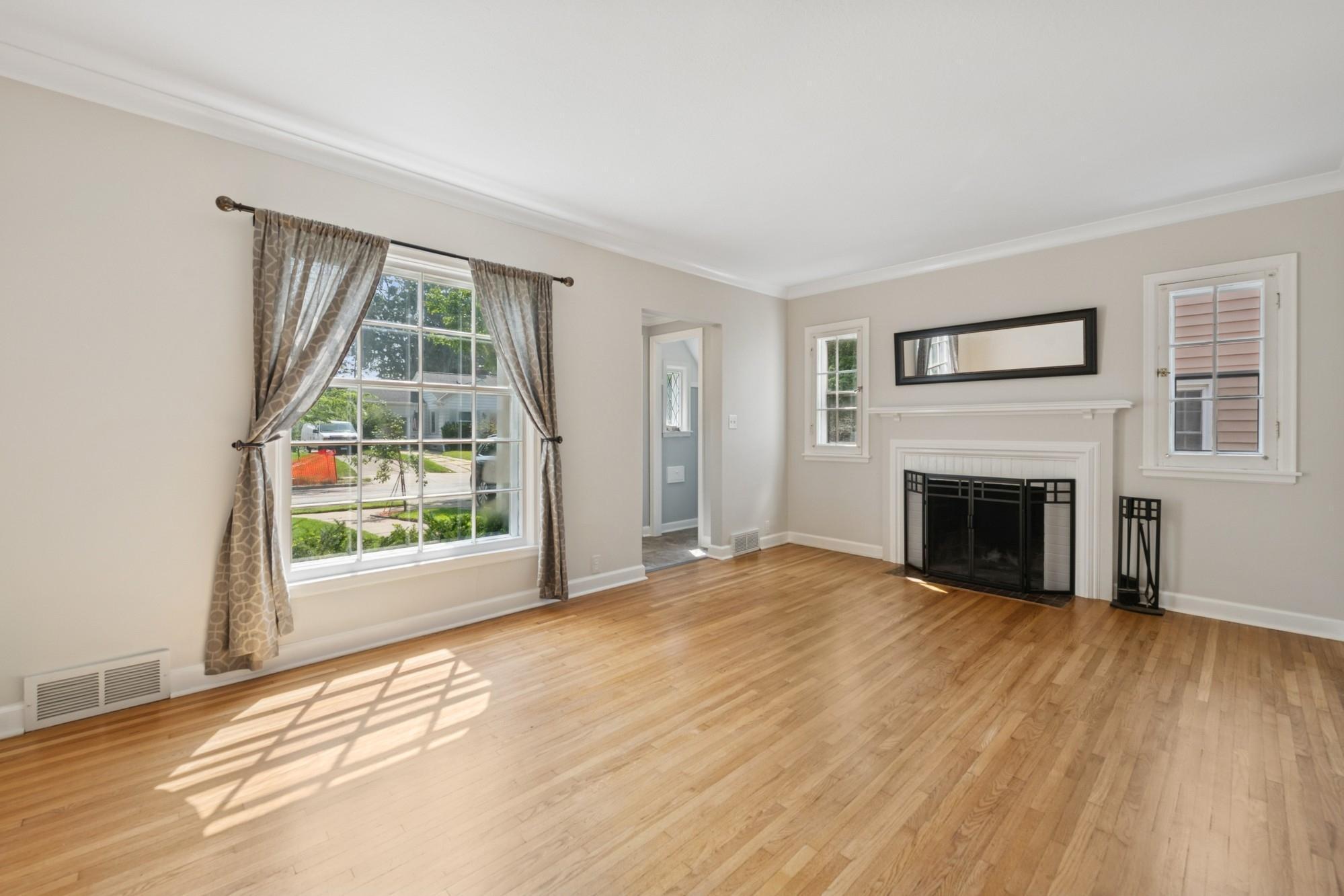 4114 Xenwood Avenue S