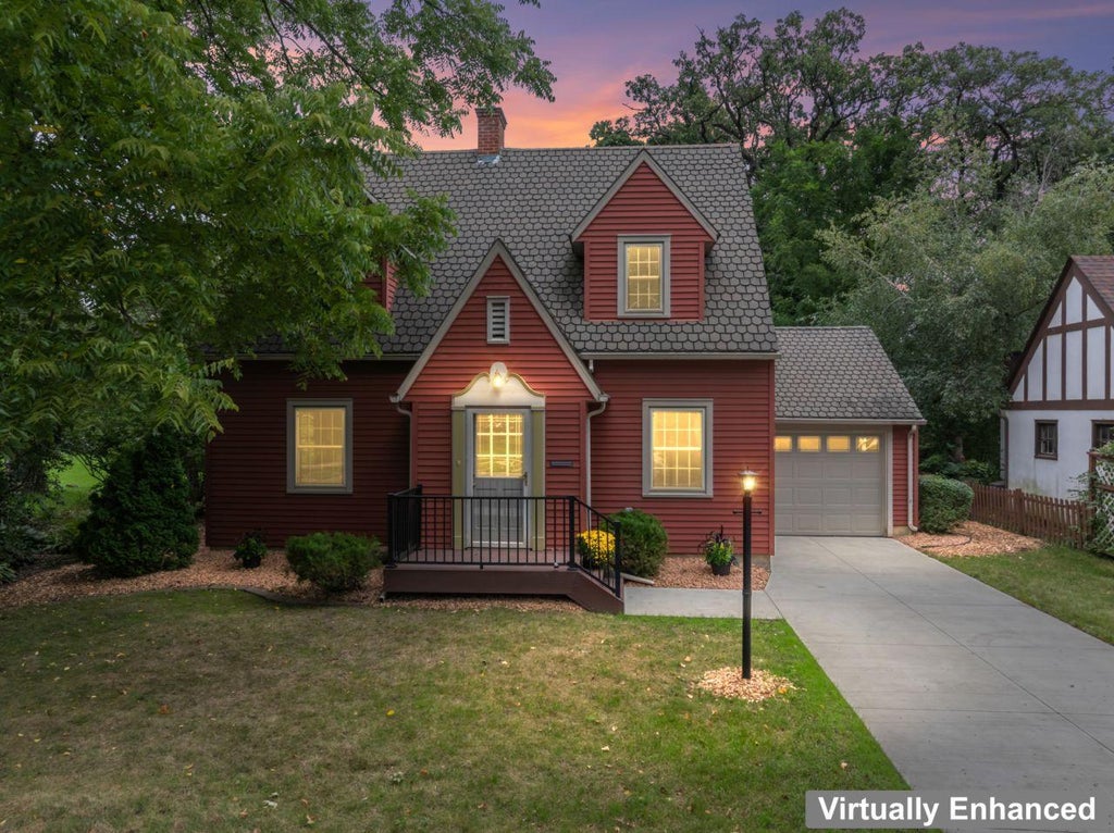 Photo of 910 10th Street NW, Austin, MN 55912 (MLS # 7144099)
