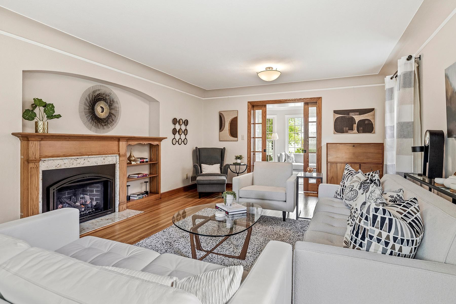 1843 Highland Parkway